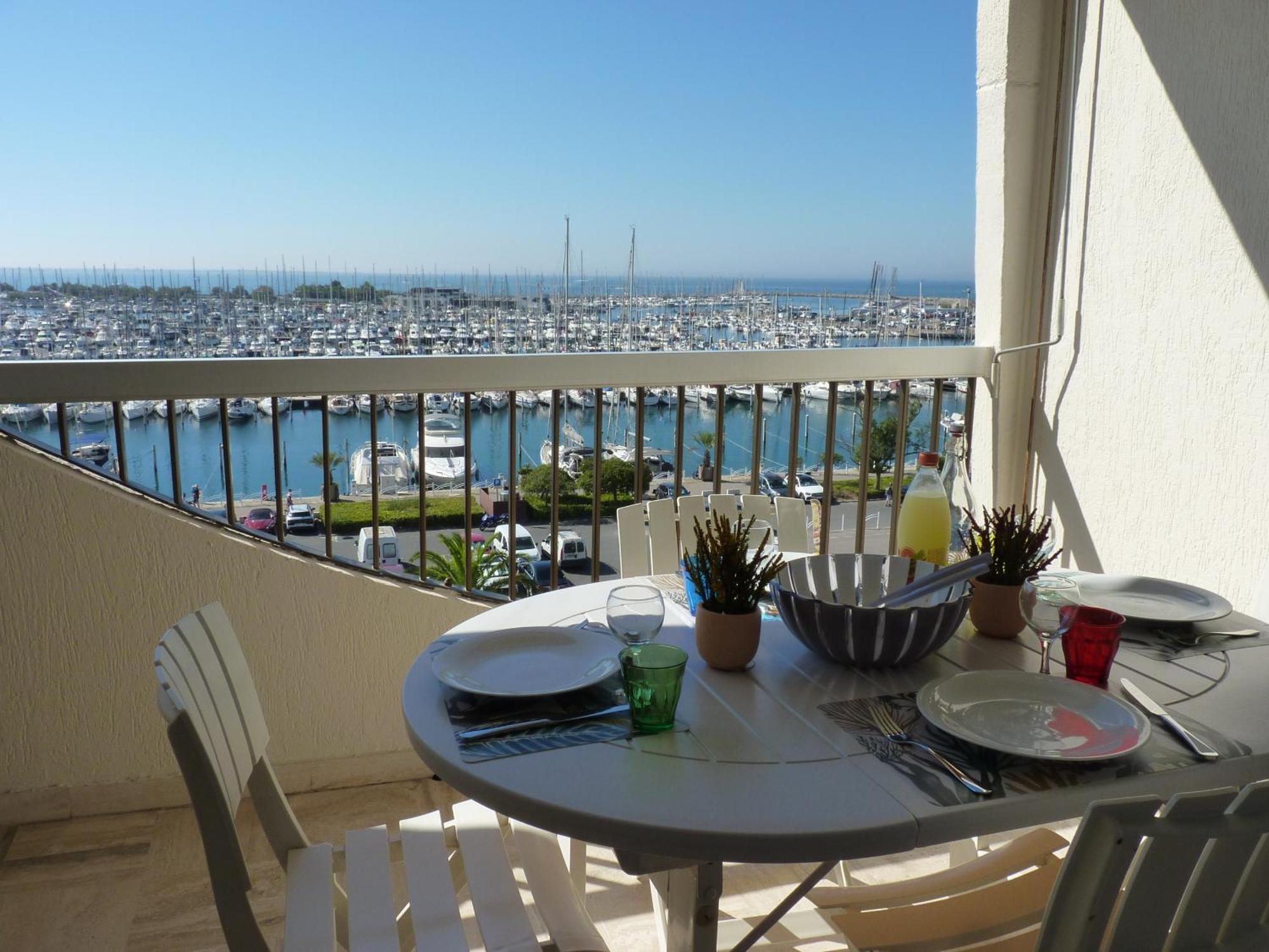 Sol-y-days Eden: Duplex Sea View *