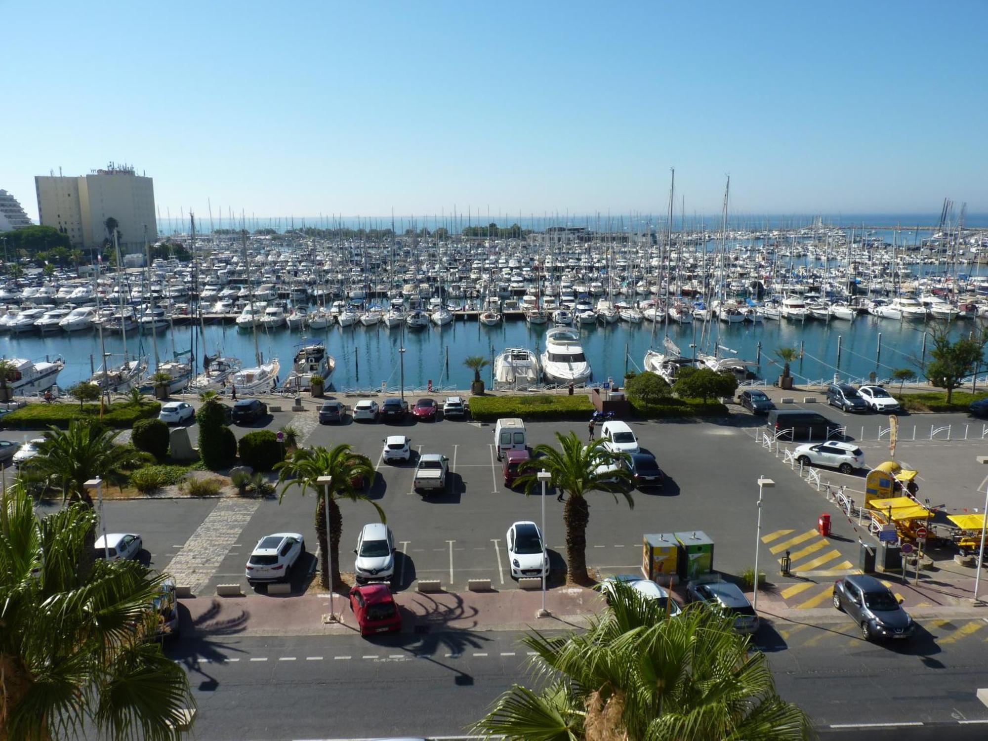 Sol-y-days Eden: Duplex Sea View Apartment La Grande-Motte